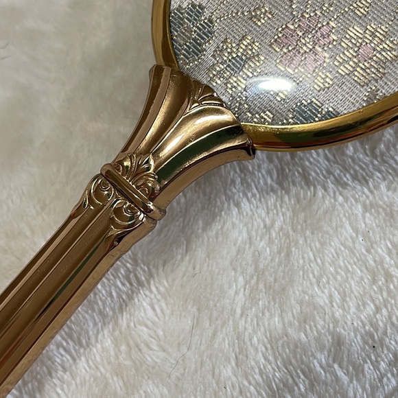 Vintage Brush with embroidery details! - Picture 9 of 12